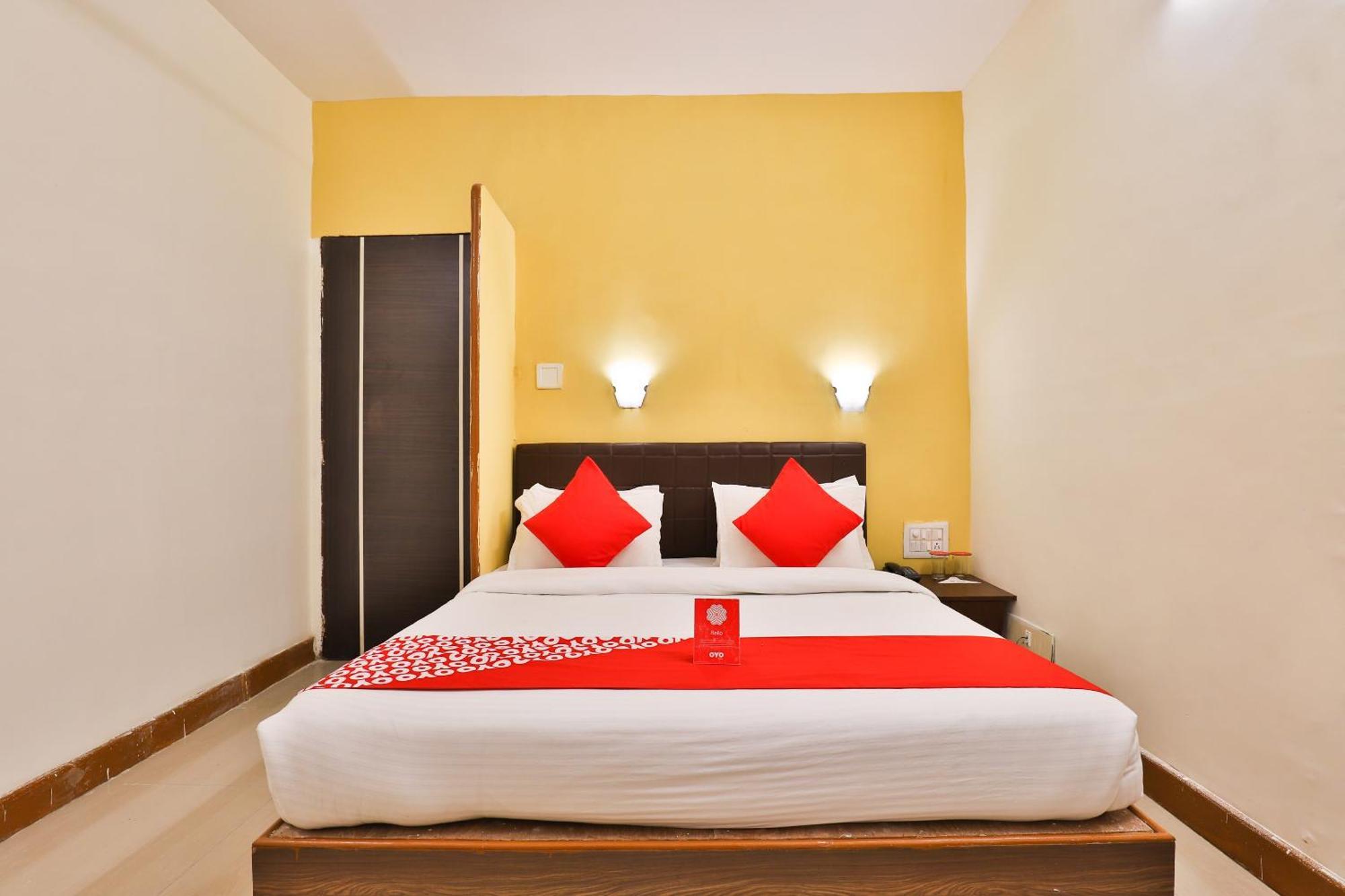 Hotel O Utsav Vadodara Eksteriør billede